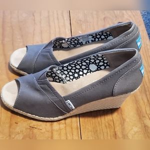 TOMS Open toe wedge canvas sandals‎